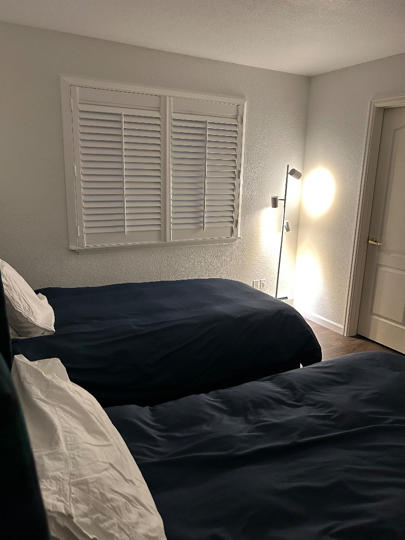 Nod to Lodge Twin Bedroom (with own bathroom)