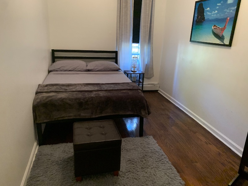 Charming One Bedroom Apartment with Work Space in Bushwick - Photo 8