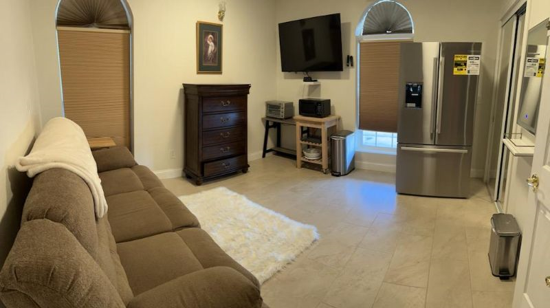 Beautiful centrally located home near freeways and shopping Suite 2
