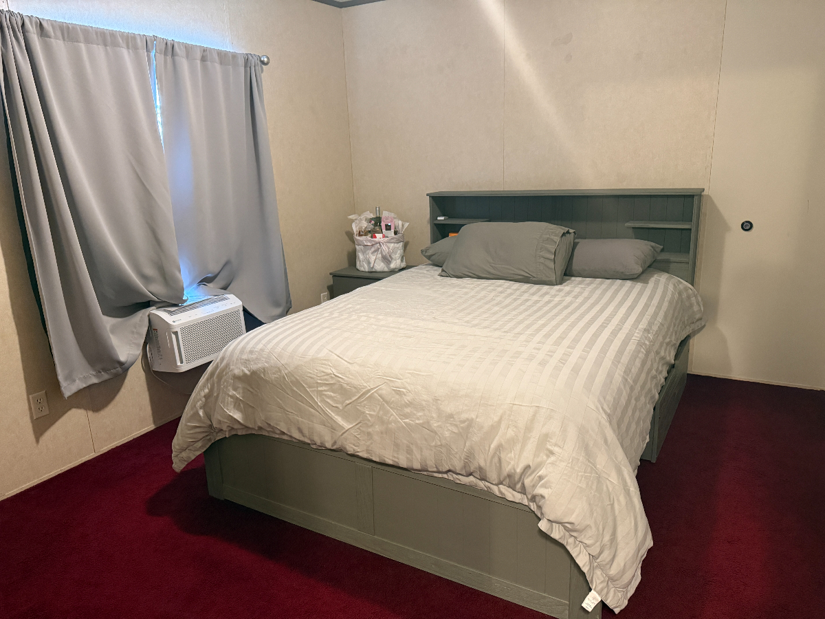 2 Bedroom 1.5 bath Home - Photo 7