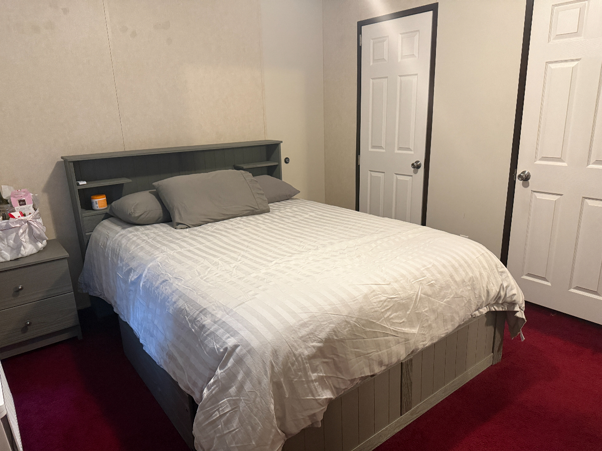 2 Bedroom 1.5 bath Home - Photo 8