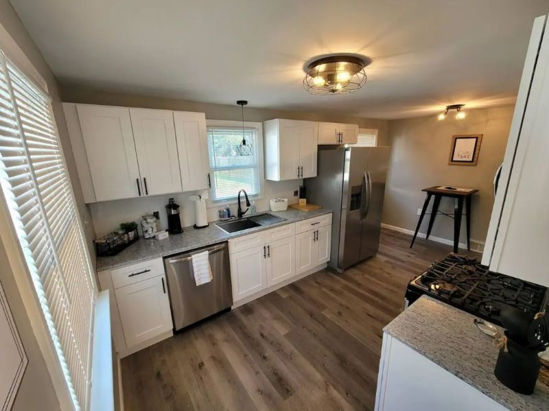 Modern 3 Bedroom home in the City of Good Neighbors - Photo 3