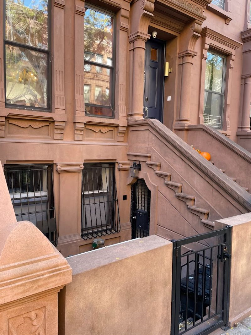 Renovated one bedroom apt in Historic Brownstone - Photo 4