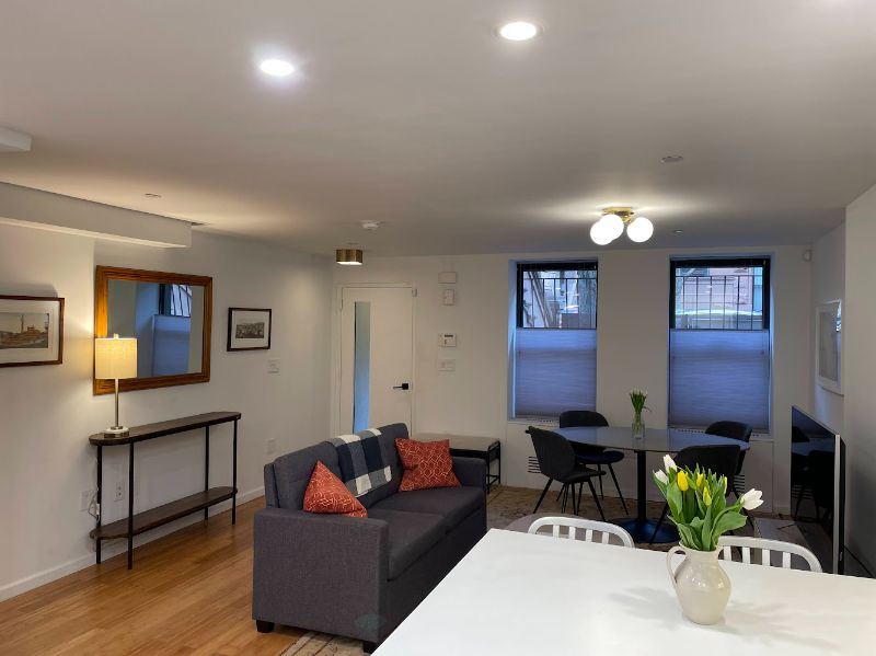 Renovated one bedroom apt in Historic Brownstone - Photo 3