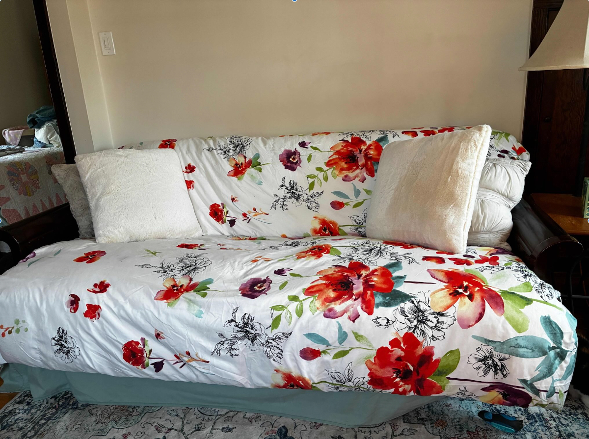 Carriage House Apartment Centrally Located - Photo 4