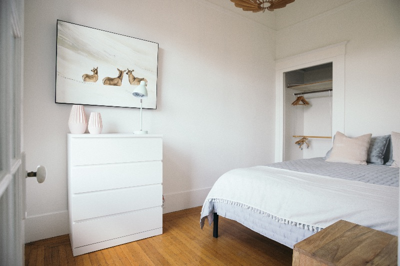 Beautiful One Bedroom Apartment in Desirable Location - Photo 6