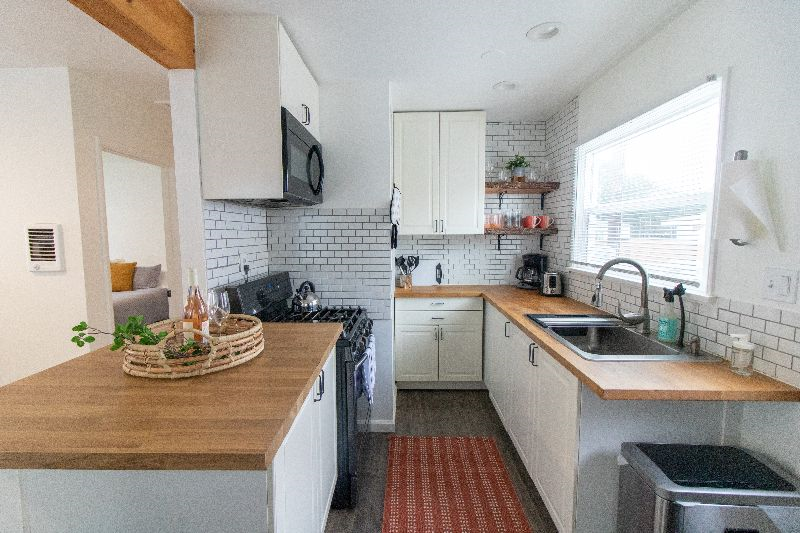 Cute and clean cottage in Pacific Beach - Photo 6