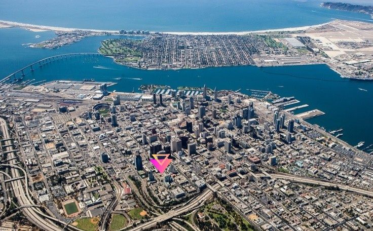 Cozy Condo in Downtown San Diego. Beech Tower on 7th Avenue. Close to everything - Photo 3