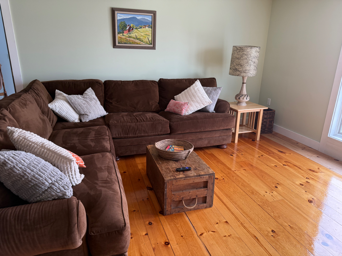 Two Bedroom Lake Champlain Apartment - Photo 10