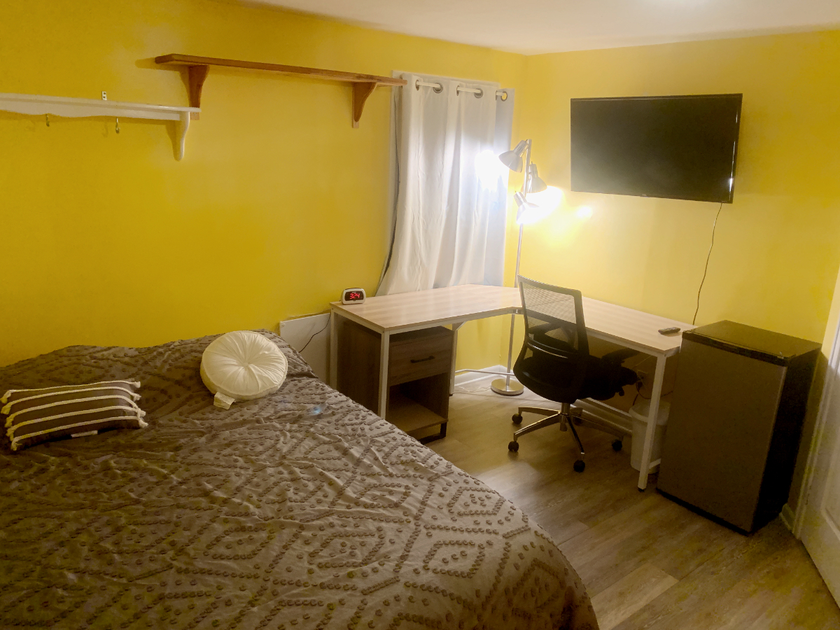 Executive Furnished Rooms - Ideal for PhDs, Nurses, & Engineers - Quiet & All-Inclusive - Photo 10