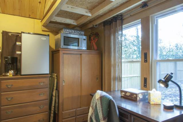 Executive Furnished Rooms - Ideal for PhDs, Nurses, & Engineers - Quiet & All-Inclusive - Photo 11