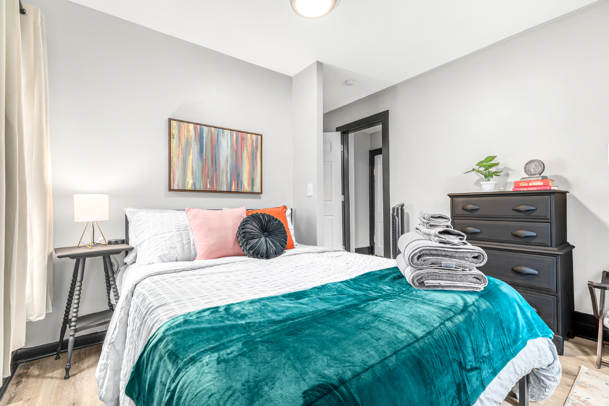 Cozy 1BR Flat in the Heart of Hazel Park