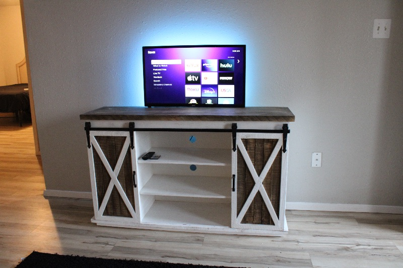 Bueatiful 2 Bed 1 Bath - Photo 3