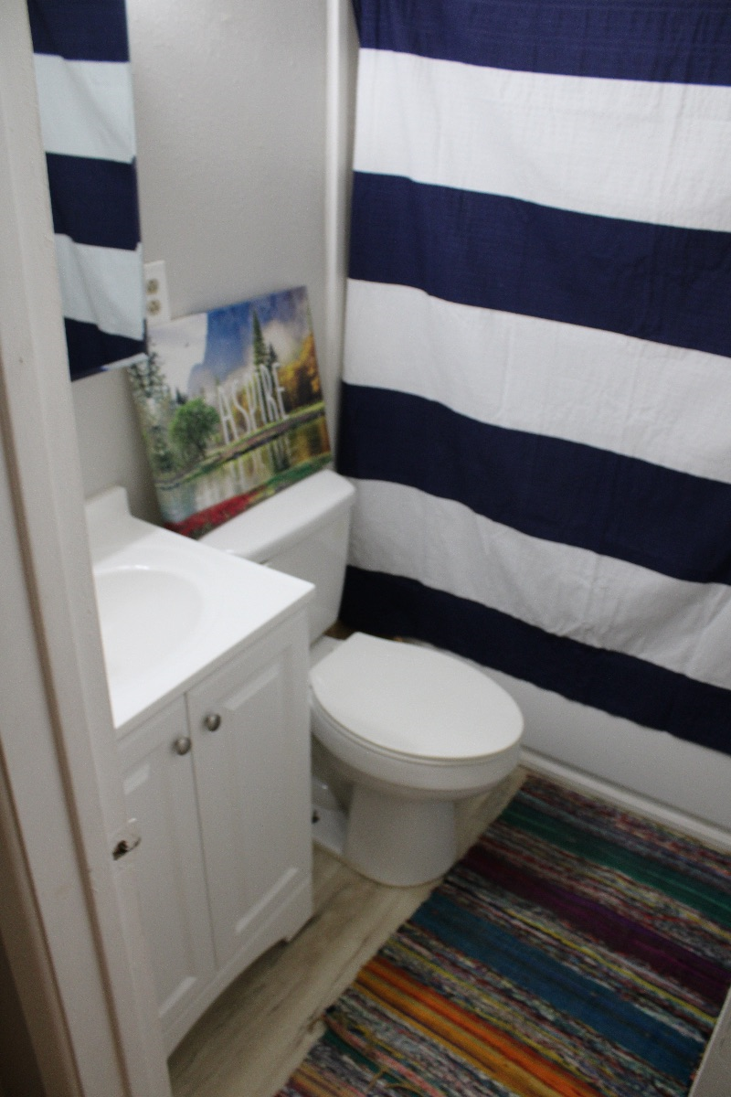 Bueatiful 2 Bed 1 Bath - Photo 10