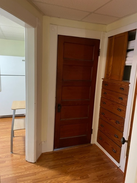 Downtown Walkable One Bedroom - Photo 10