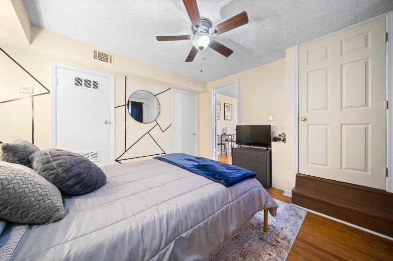 Cozy Minimalist Basement Studio 