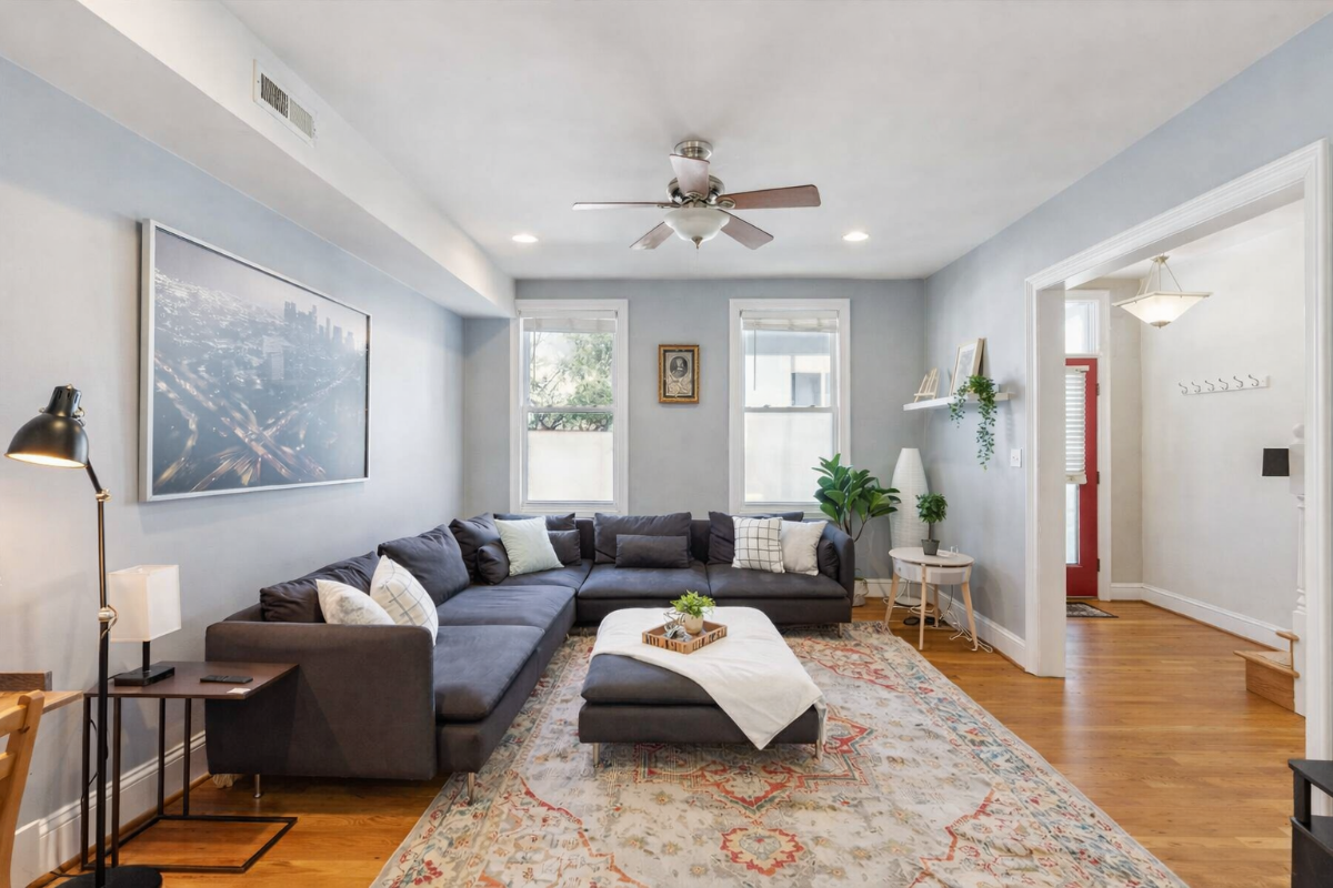 1BR Queen Suite, PARKING pad FiberOptics Internet - Photo 4