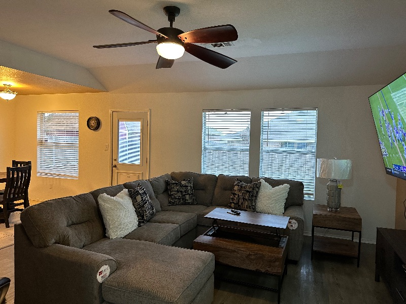 Cozy Westside Cleburne with Modern Touches - Photo 2