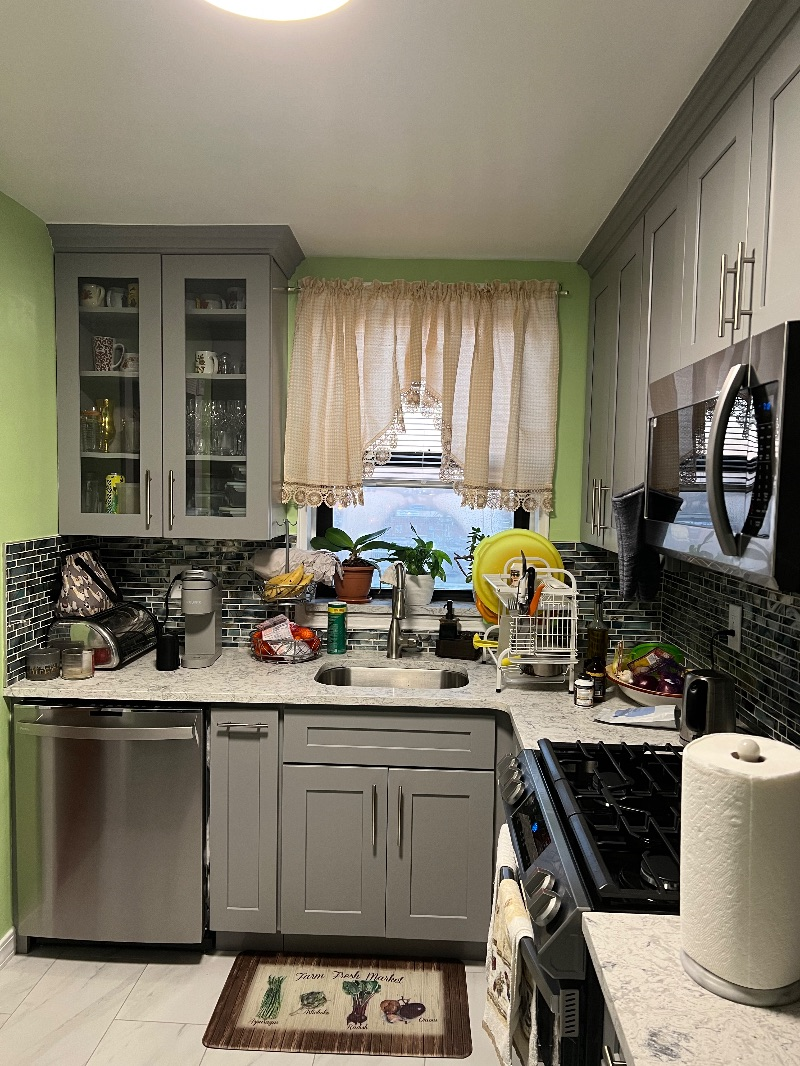 Very large beautiful furnished  1 bedroom with half a bathroom - Photo 10