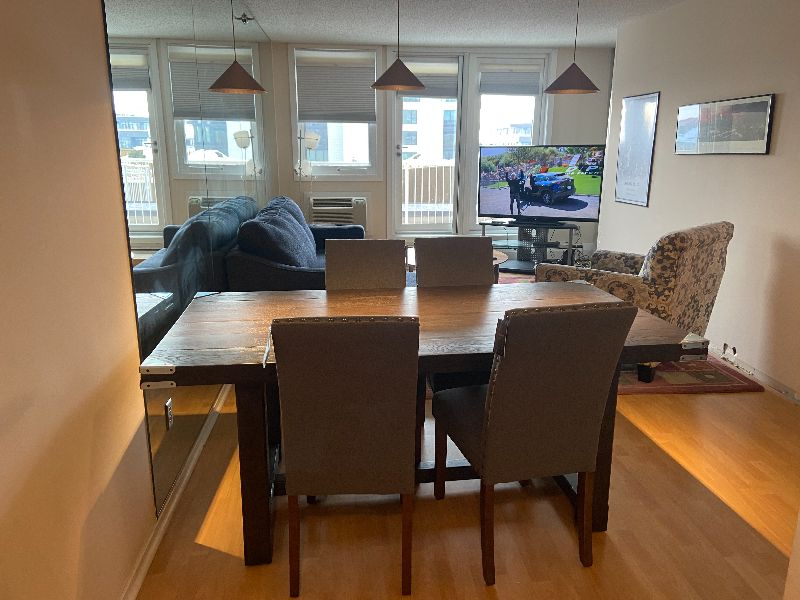 Modern 1 BR Condo w/ Pvt Balcony & Stadium View