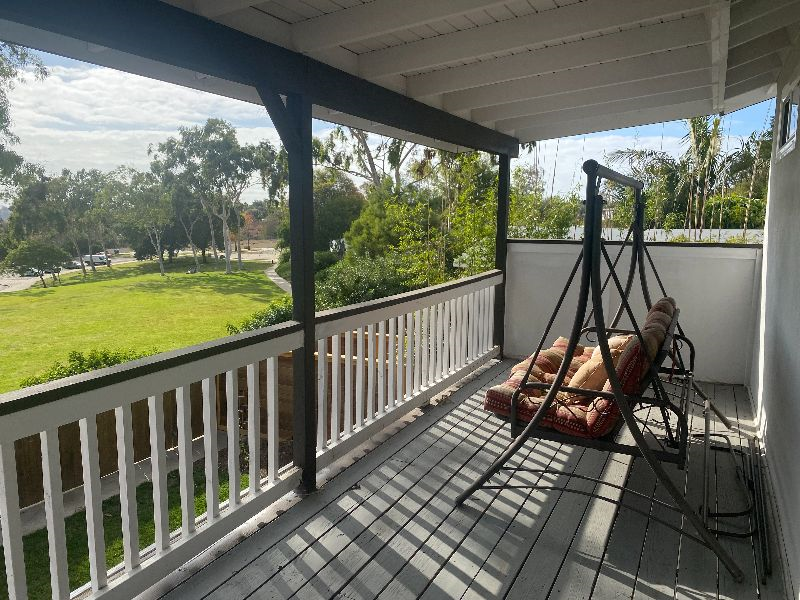 Centrally located, newly renovated. Unit 1 - Photo 1