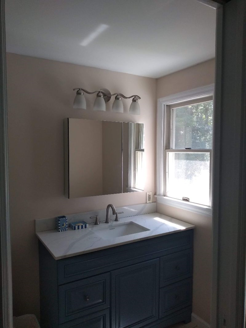 Gorgeous Spacious 4 bedroom House convenient location - Photo 3