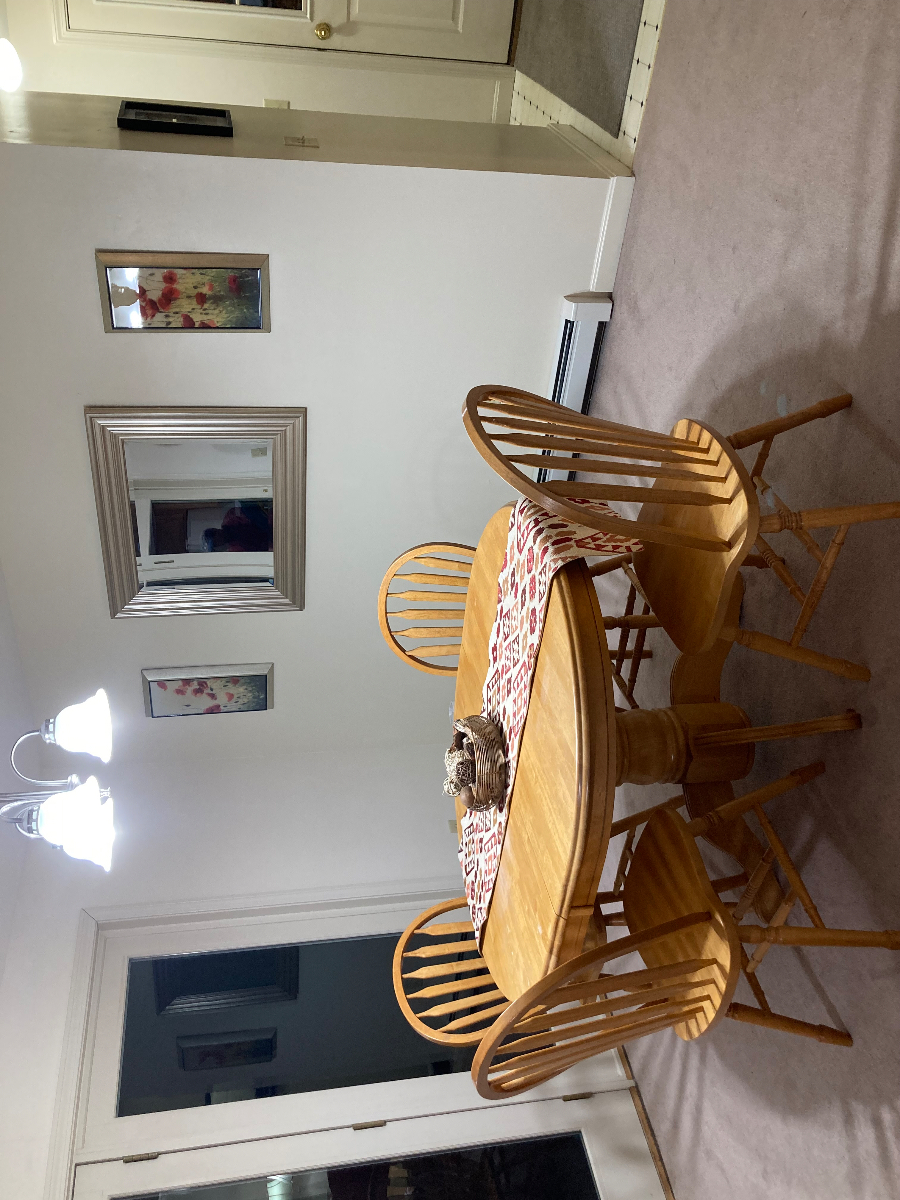 Spacious 1 bedroom - Photo 3