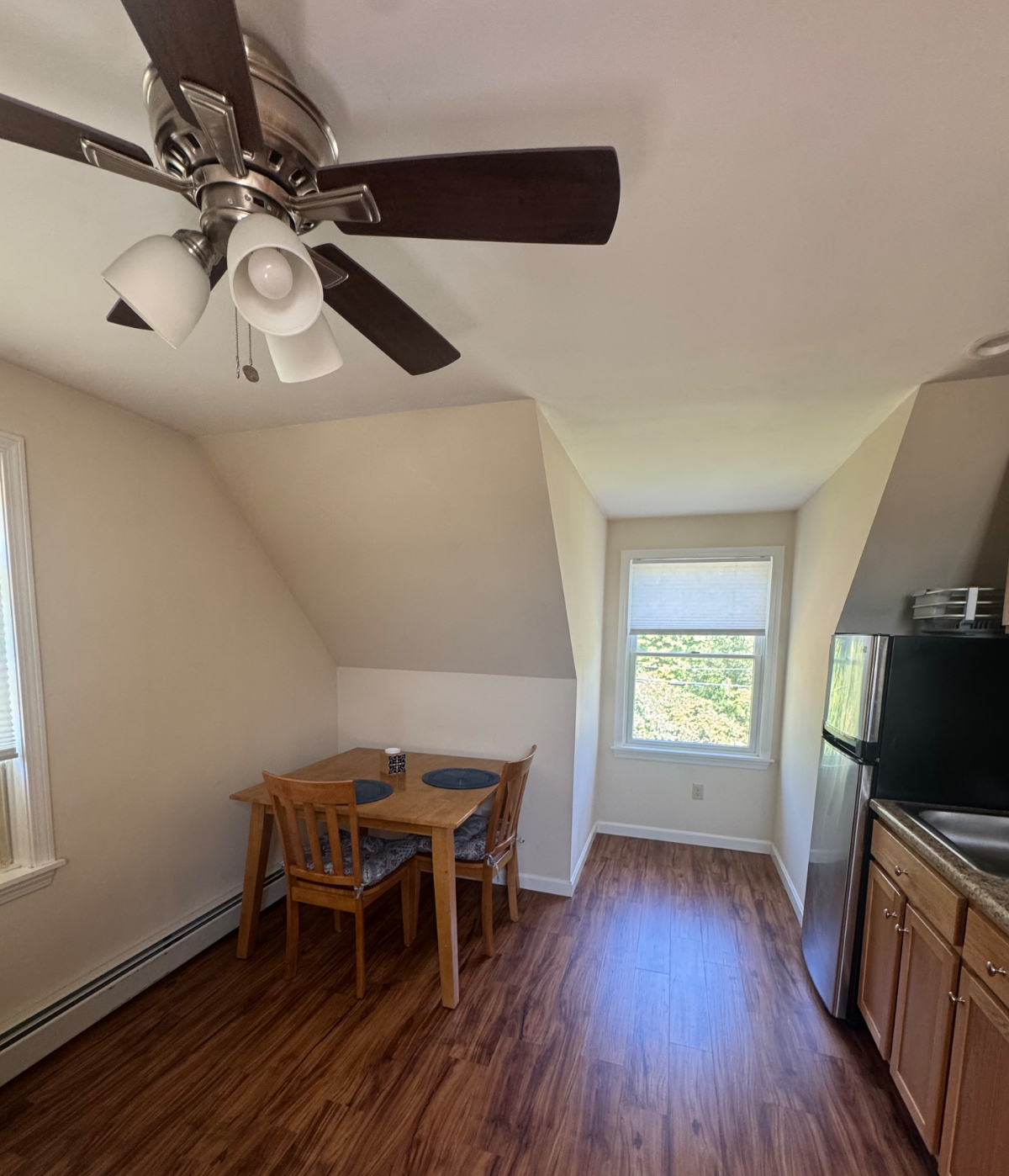 Spacious 1 bedroom - Photo 5