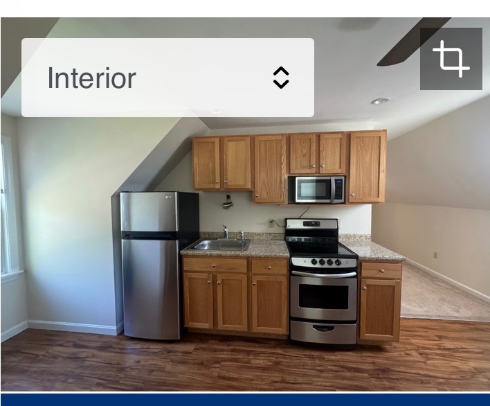 Spacious 1 bedroom - Photo 3
