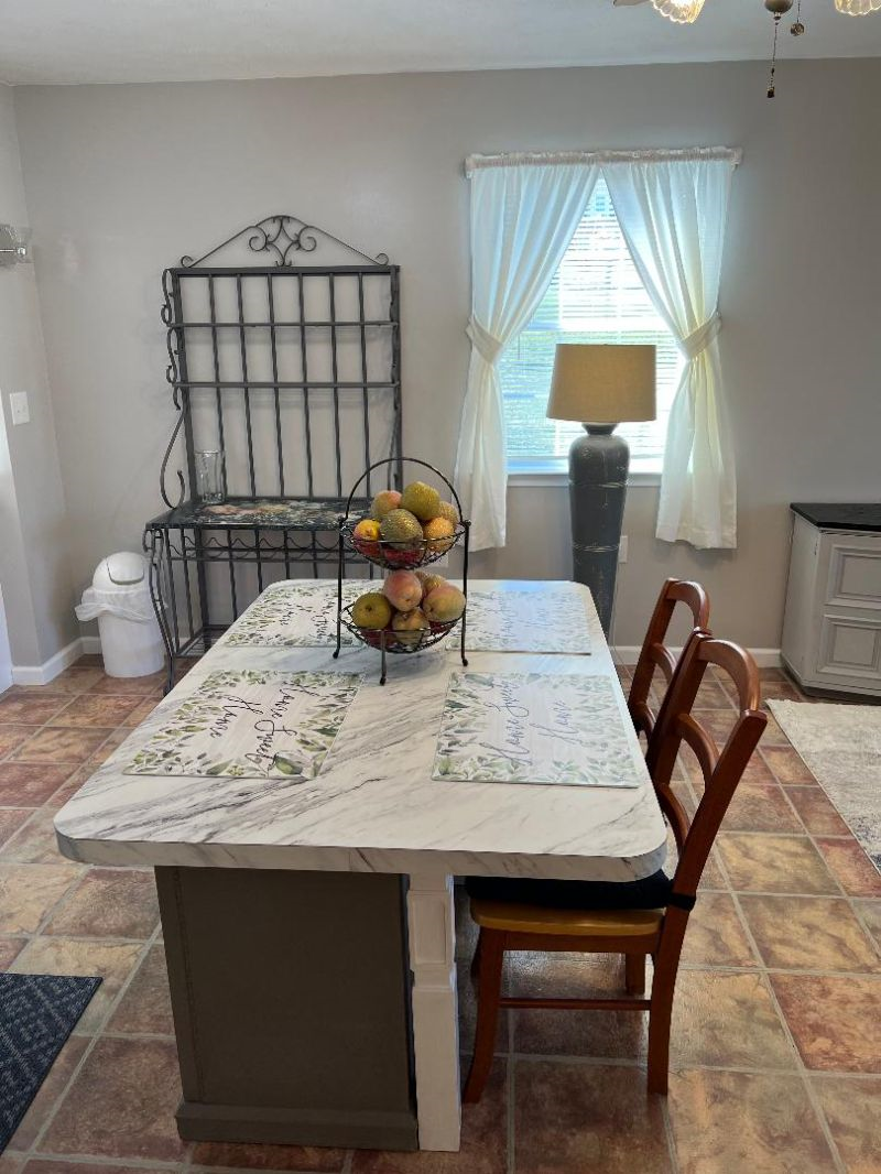 Beautiful, quiet home overlooking pond and open pastures - Photo 2
