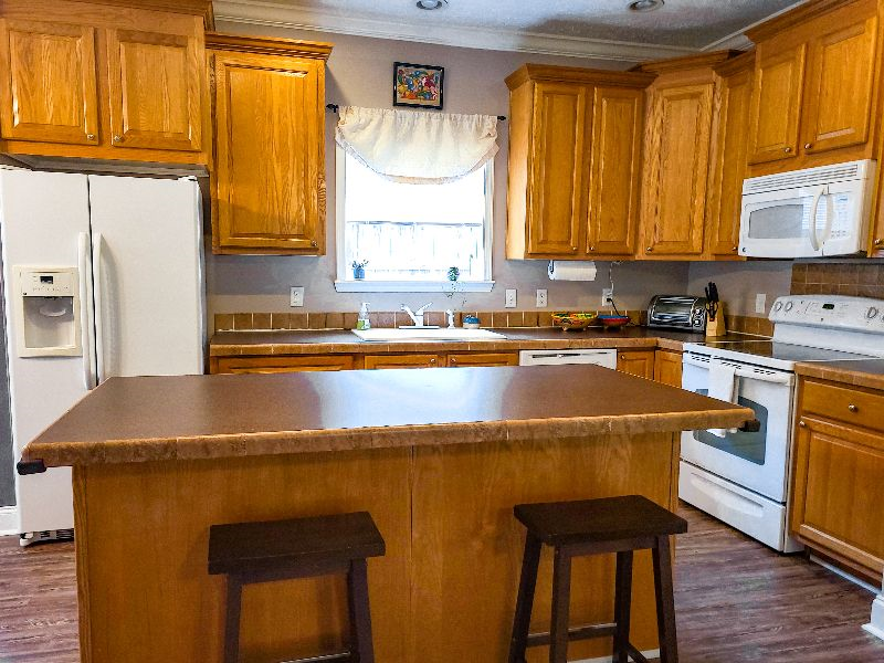3/2 Spacious, Full Home in East Asheville- 9 minutes from Mission Hospital - Photo 8