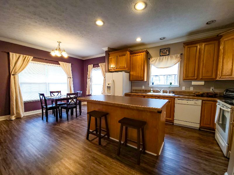 3/2 Spacious, Full Home in East Asheville- 9 minutes from Mission Hospital - Photo 7