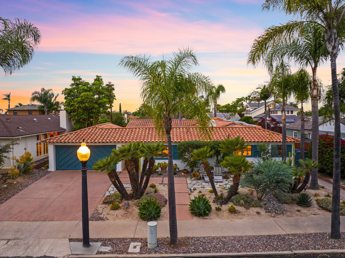 Tranquil Fully Furnished Spanish Hacienda Retreat w/Courtyard Pond - Photo 2