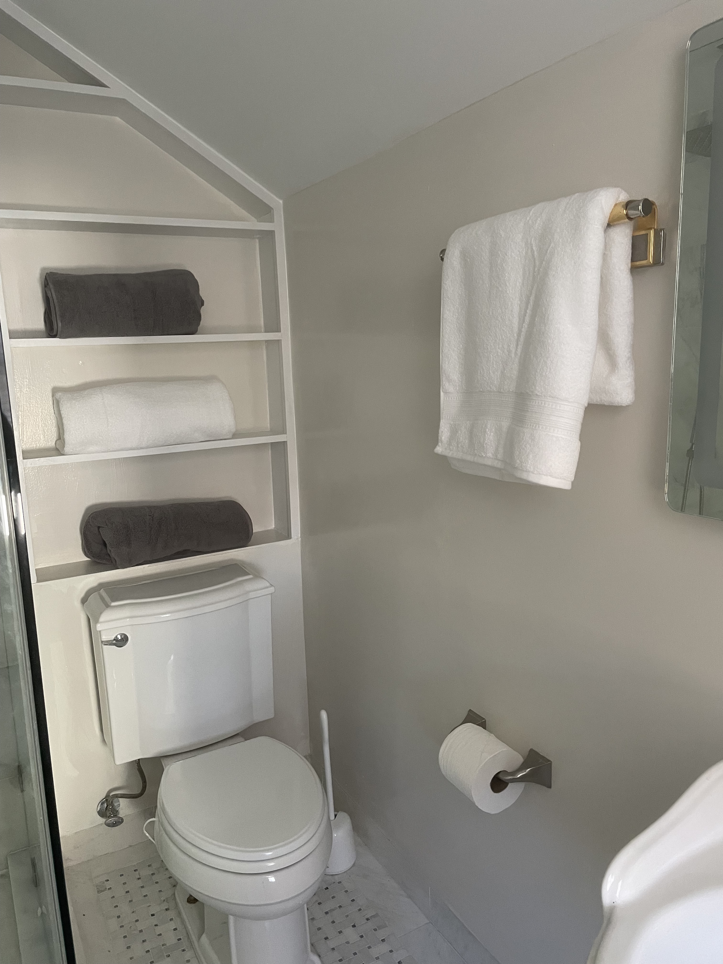 Amenities one bedroom apartment in beautiful Mamaroneck - Photo 8