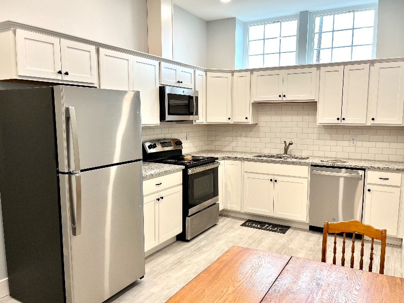 DeLong Village, Apt 108