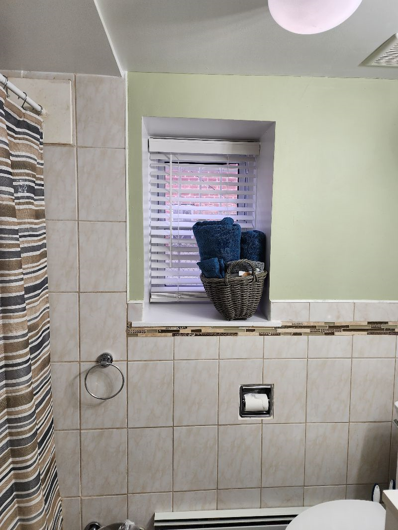 Newly renovated one bedroom apartment, perfect for traveling professionals.  Apartment is located wi - Photo 12