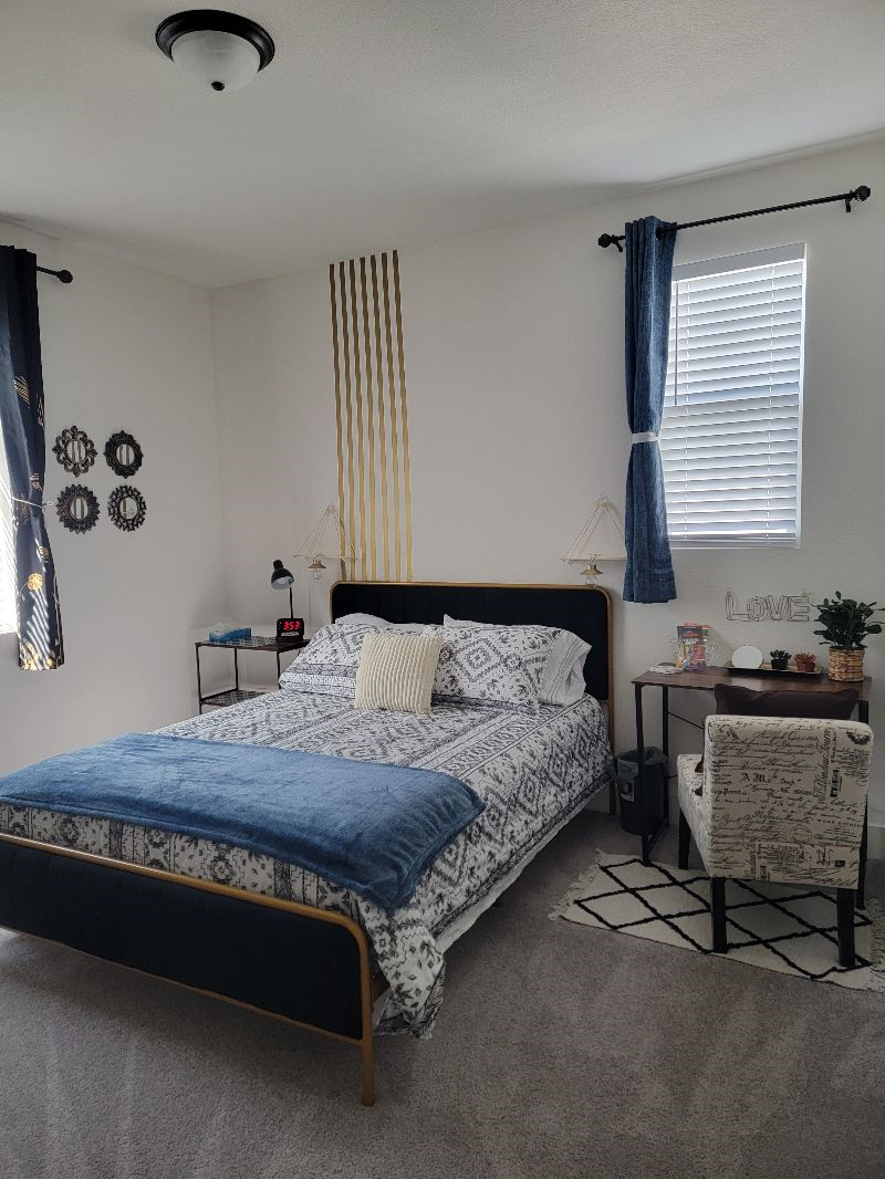 1 BEDROOM FOR RENT 1100/MONTH/Private bathroom