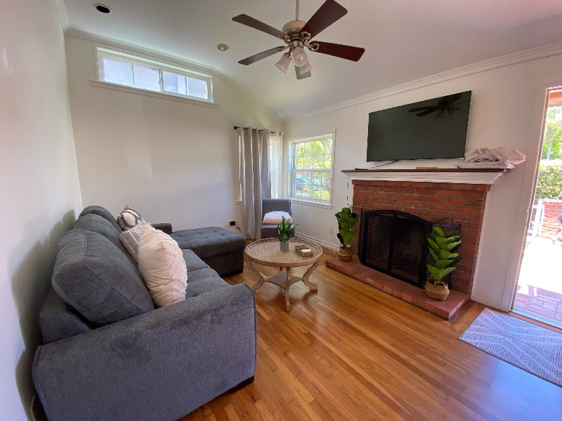 2 Bedroom Beach Cottage - Photo 3