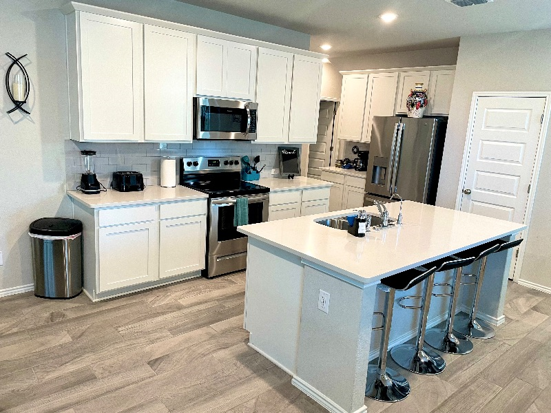 New home near Randolph Air Force Base - Photo 3