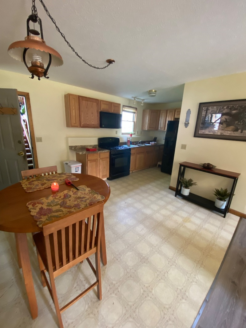 MILTON, VERMONT 2 bedroom, 1 bath furnished downstairs apartment with private entrance. - Photo 5