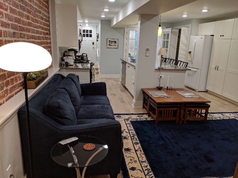 Quiet modern apartment in historic district - Photo 5