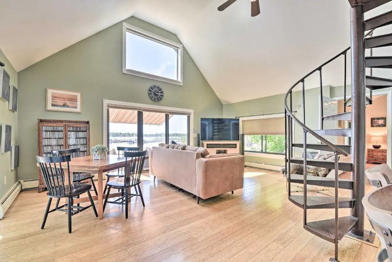 Lakefront St Albans City Escape with Patio and Views - Photo 3