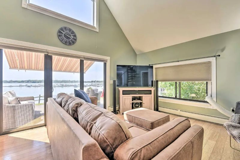 Lakefront St Albans City Escape with Patio and Views - Photo 5