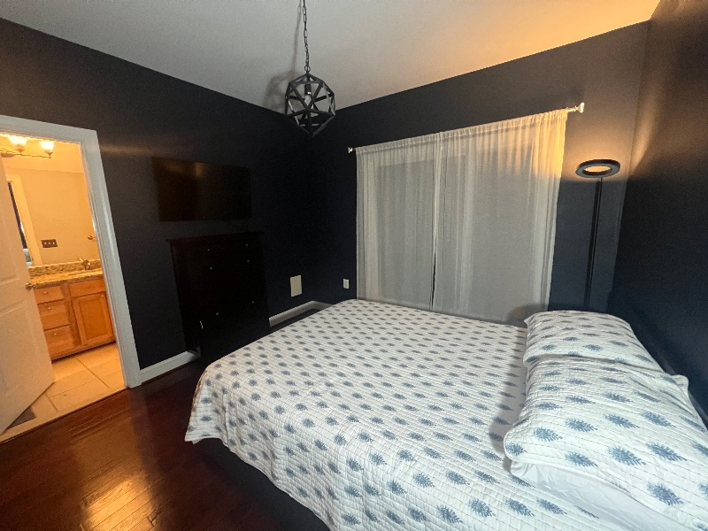 Spacious 2Br 2.5 Bath Home - Close to Metro w/ Parking, utilities/cable - Photo 10