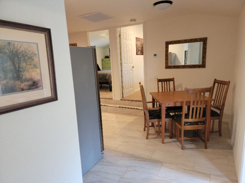 Borders Forest and Trails -Spacious Tree Top Apartment - Photo 8