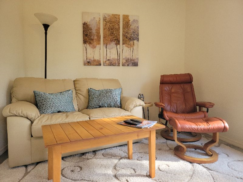 Borders Forest and Trails -Spacious Tree Top Apartment