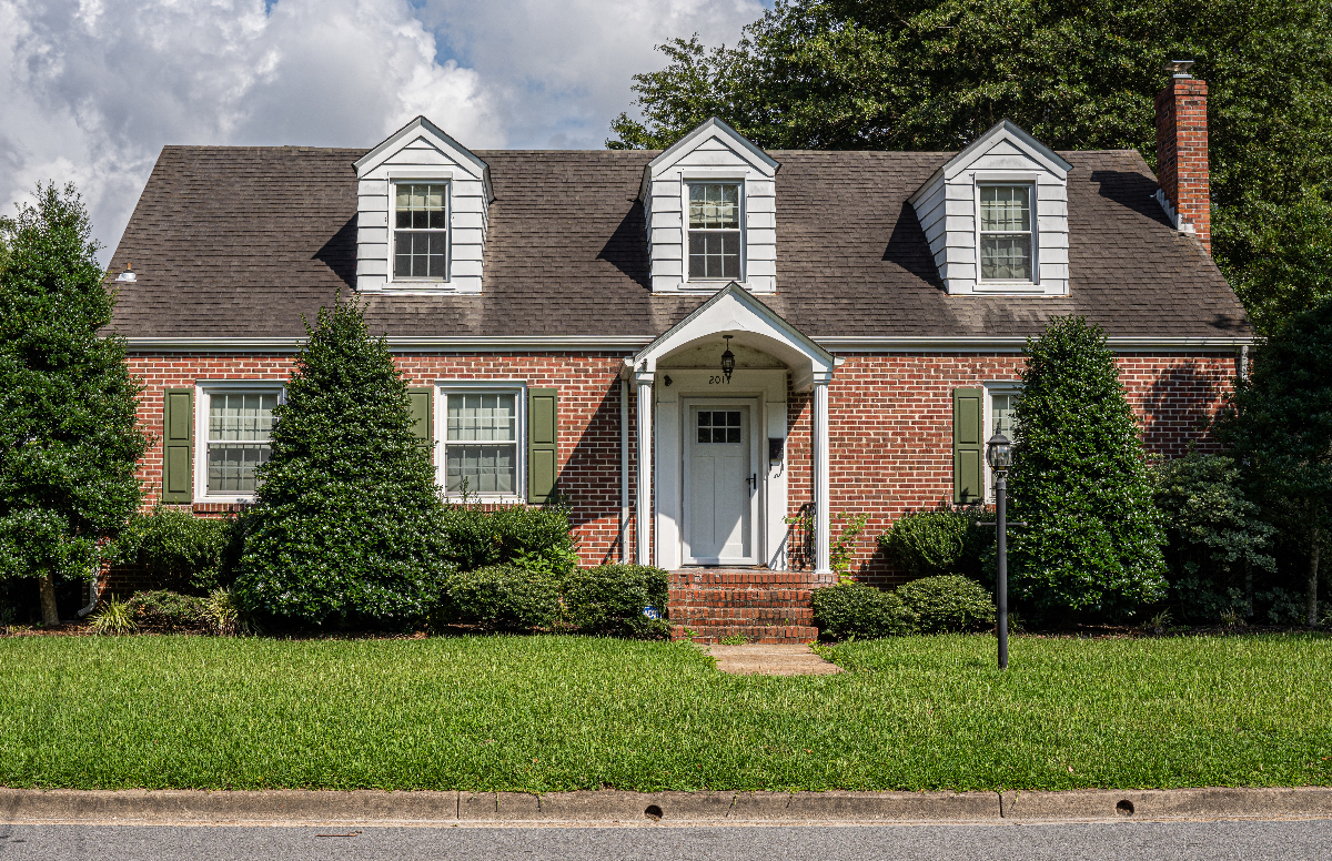 Beautiful Victorian style home fully equipped...