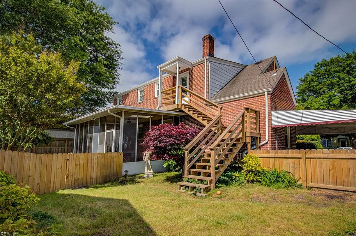 Beautiful Victorian style home fully equipped... - Photo 10