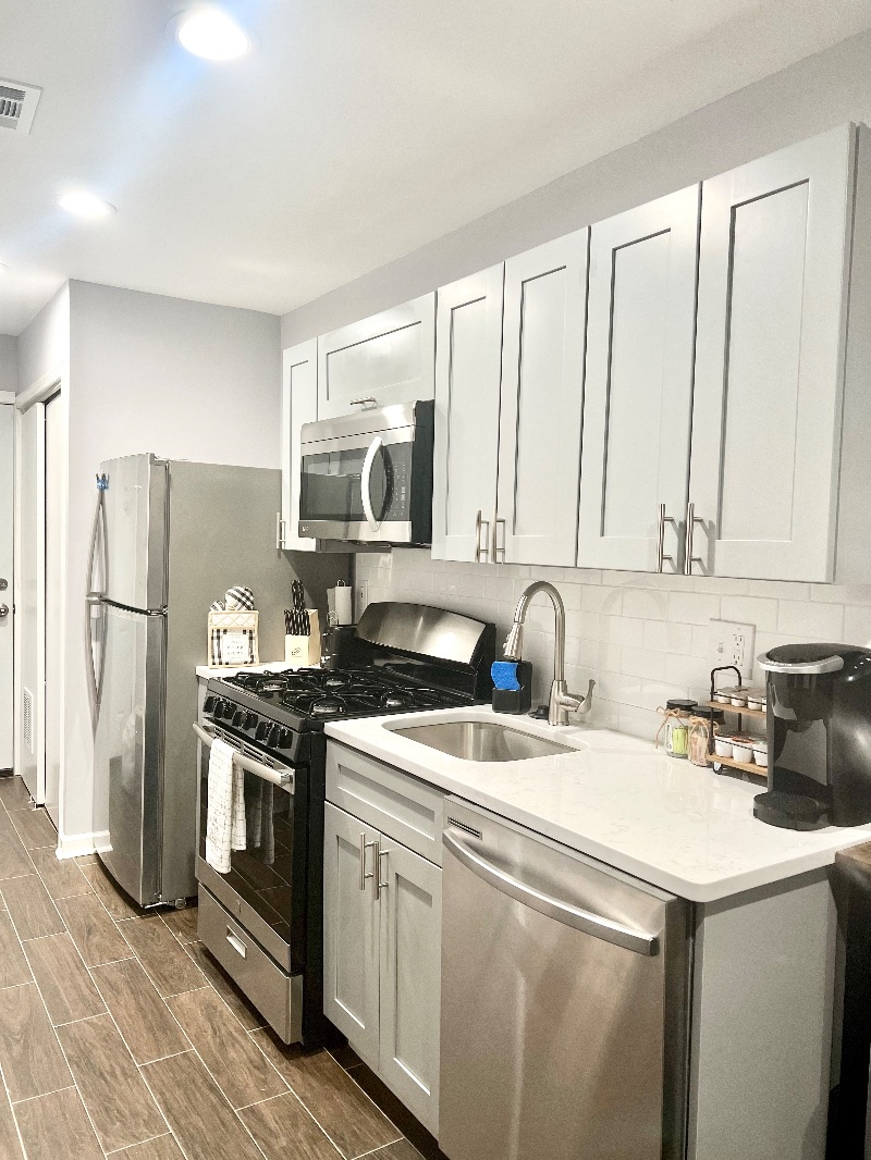 Cozy Apartment With Keyless Entry- Short Drive to DC Hospitals - Photo 4