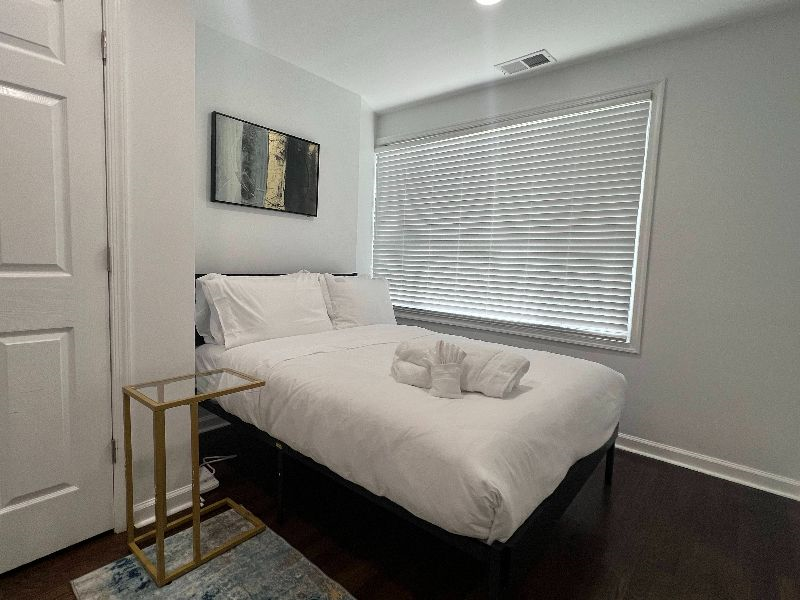 Cozy Apartment With Keyless Entry- Short Drive to DC Hospitals - Photo 4